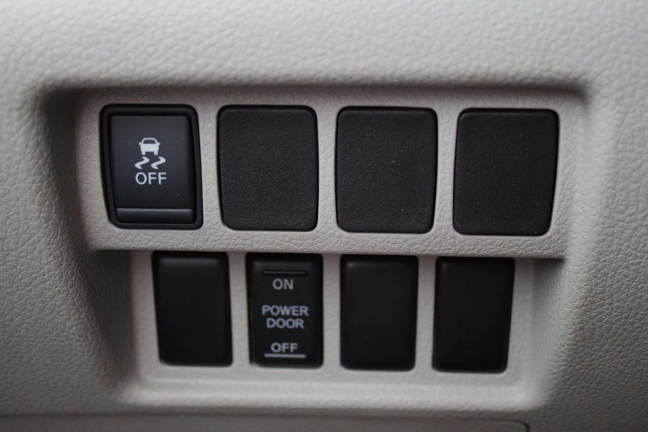 2011 Nissan Quest SV AS-IS SPECIAL Photo