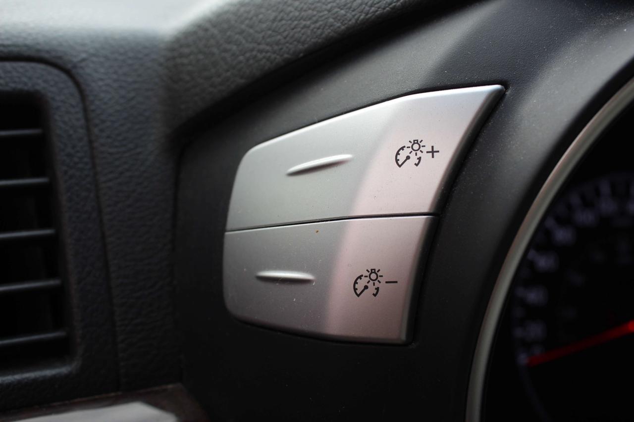 2011 Nissan Quest SV AS-IS SPECIAL Photo
