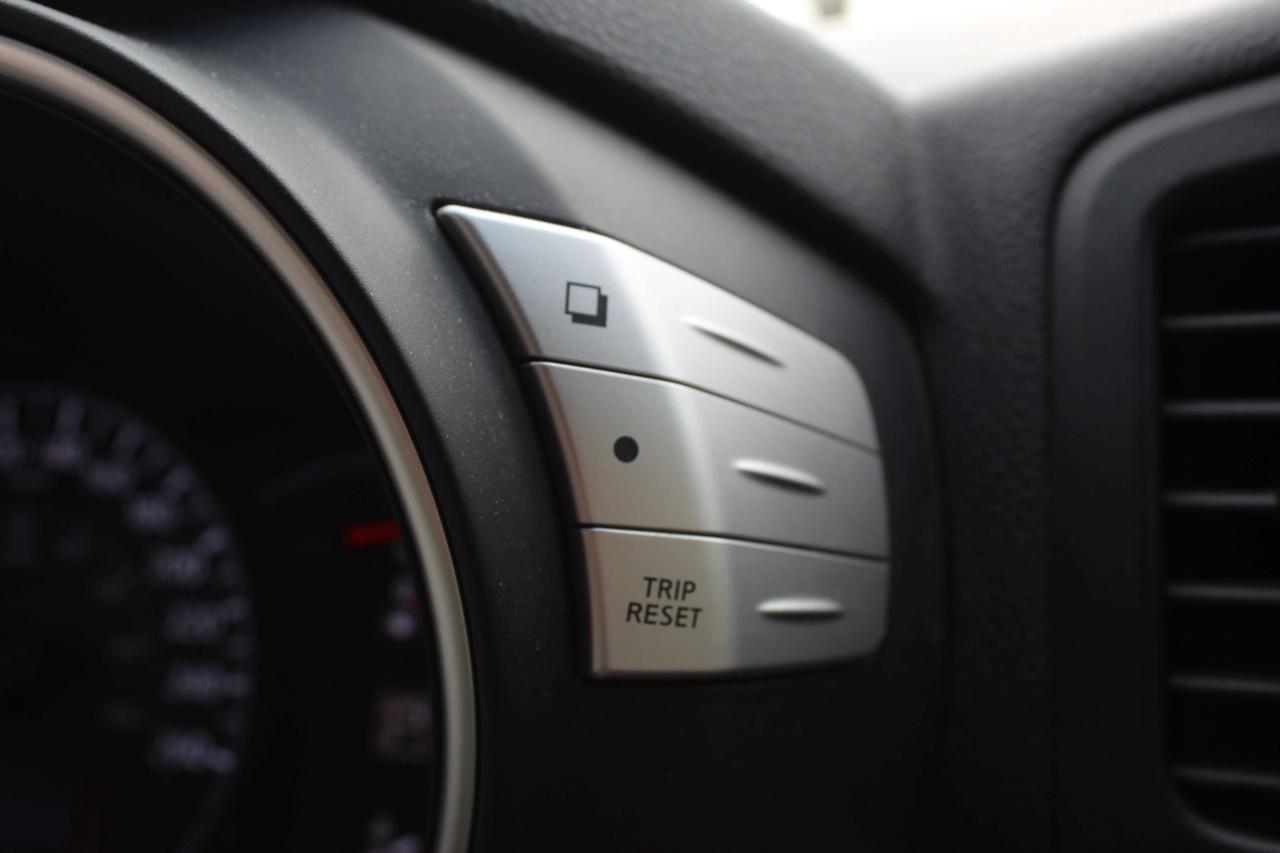 2011 Nissan Quest SV AS-IS SPECIAL Photo