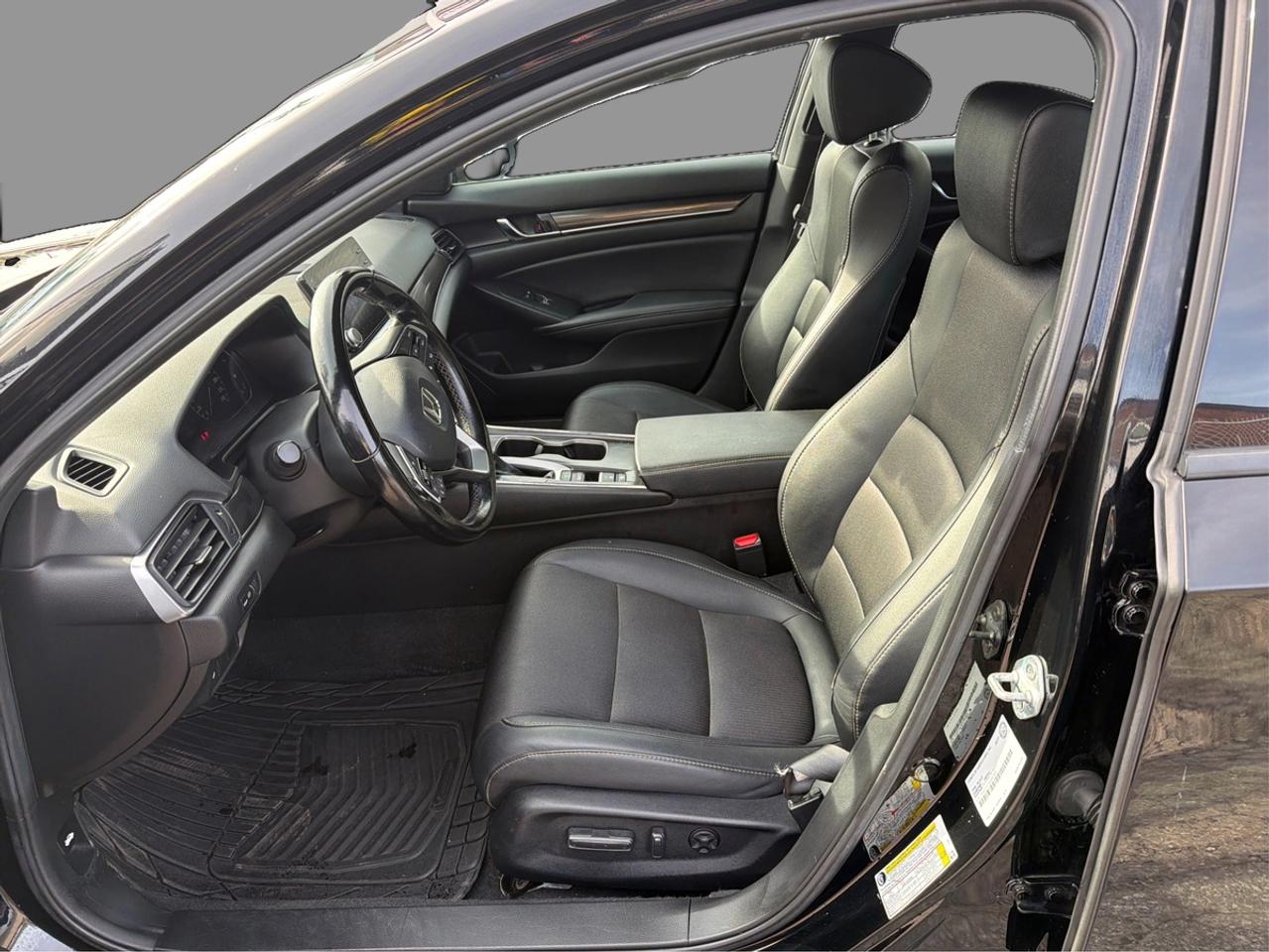 2021 Honda Accord SE Photo