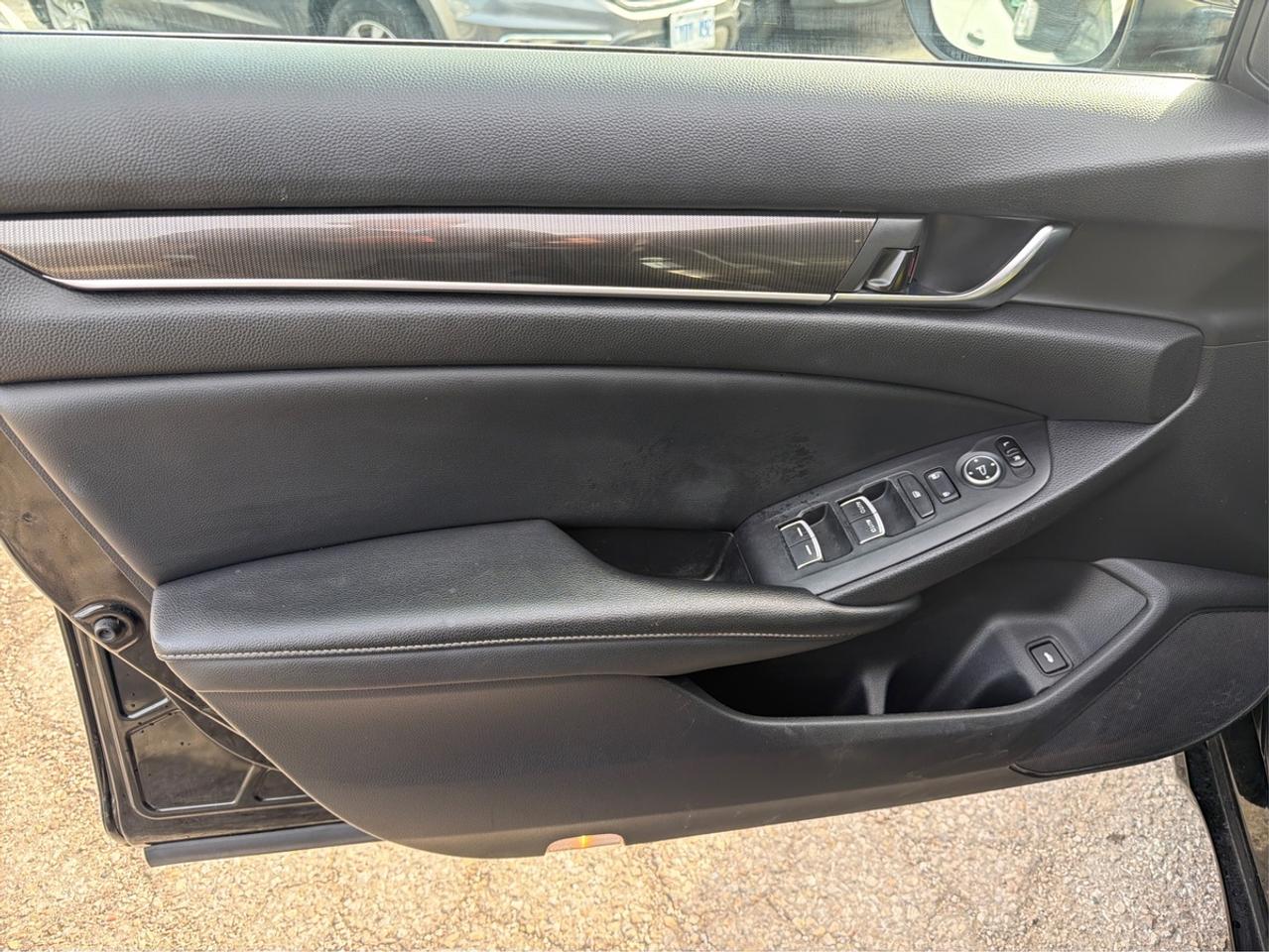 2021 Honda Accord SE Photo