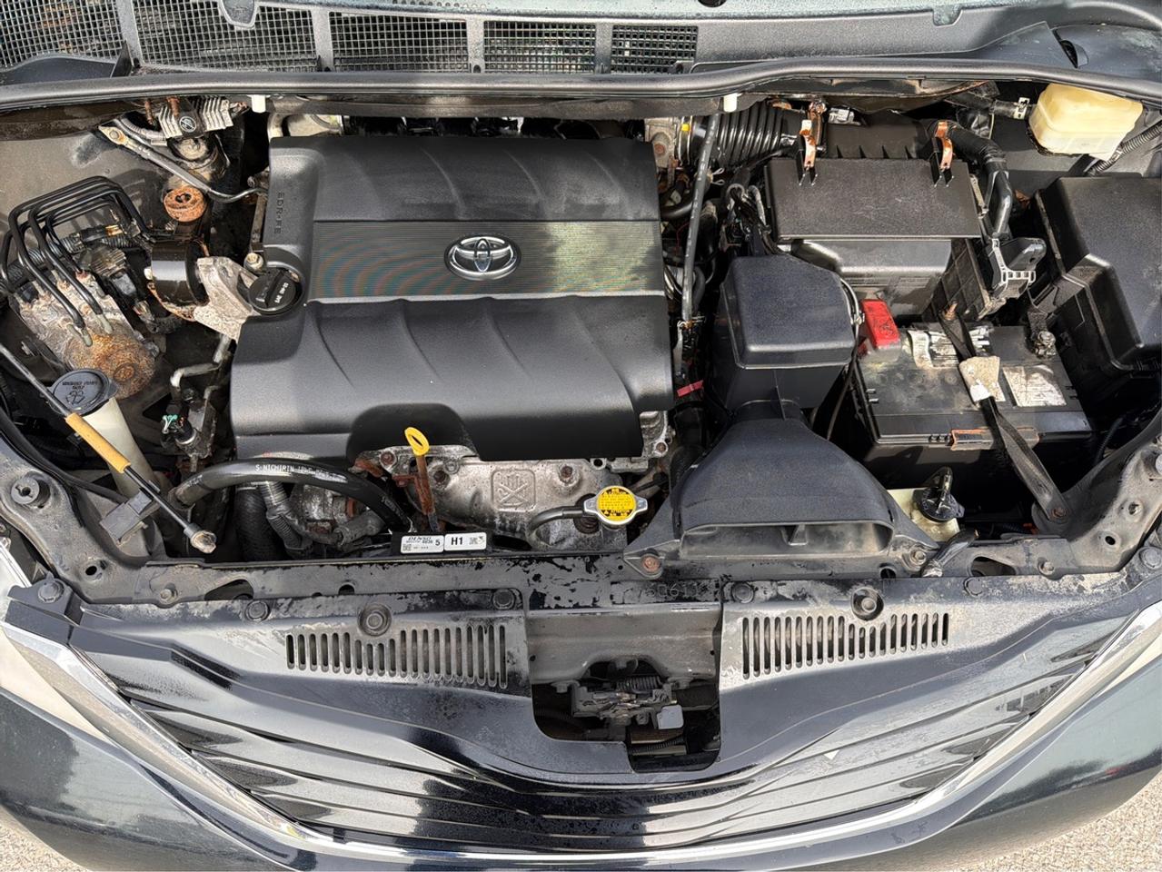 2015 Toyota Sienna LE Photo