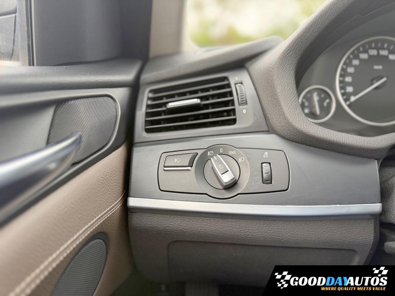 2011 BMW X3 xDrive35i LOW KMS ONE OWNER CLEAN CARFAX Photo