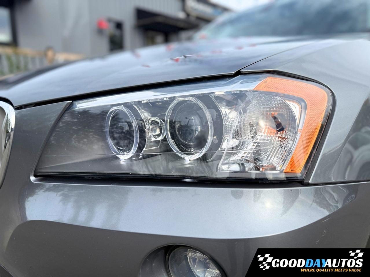 2011 BMW X3 xDrive35i LOW KMS ONE OWNER CLEAN CARFAX Photo