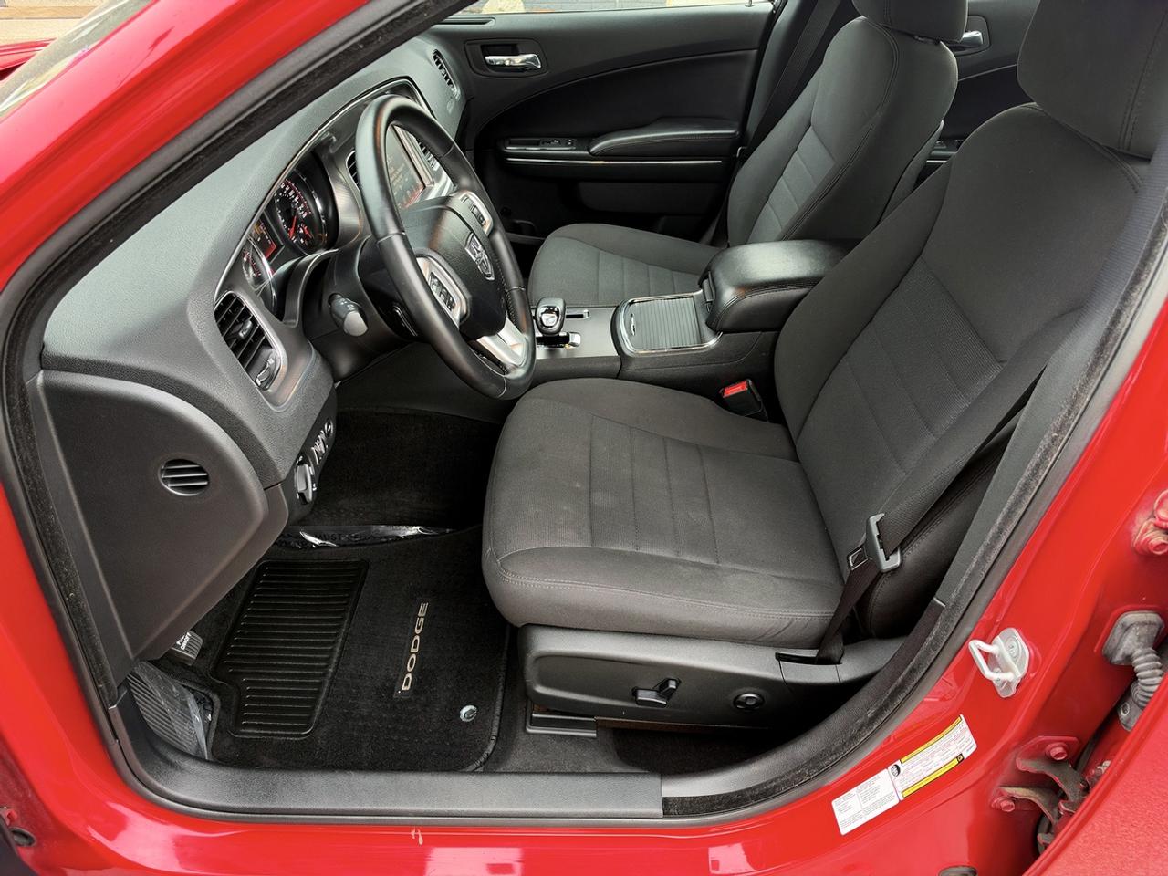 2013 Dodge Charger SXT w/Sun. Photo