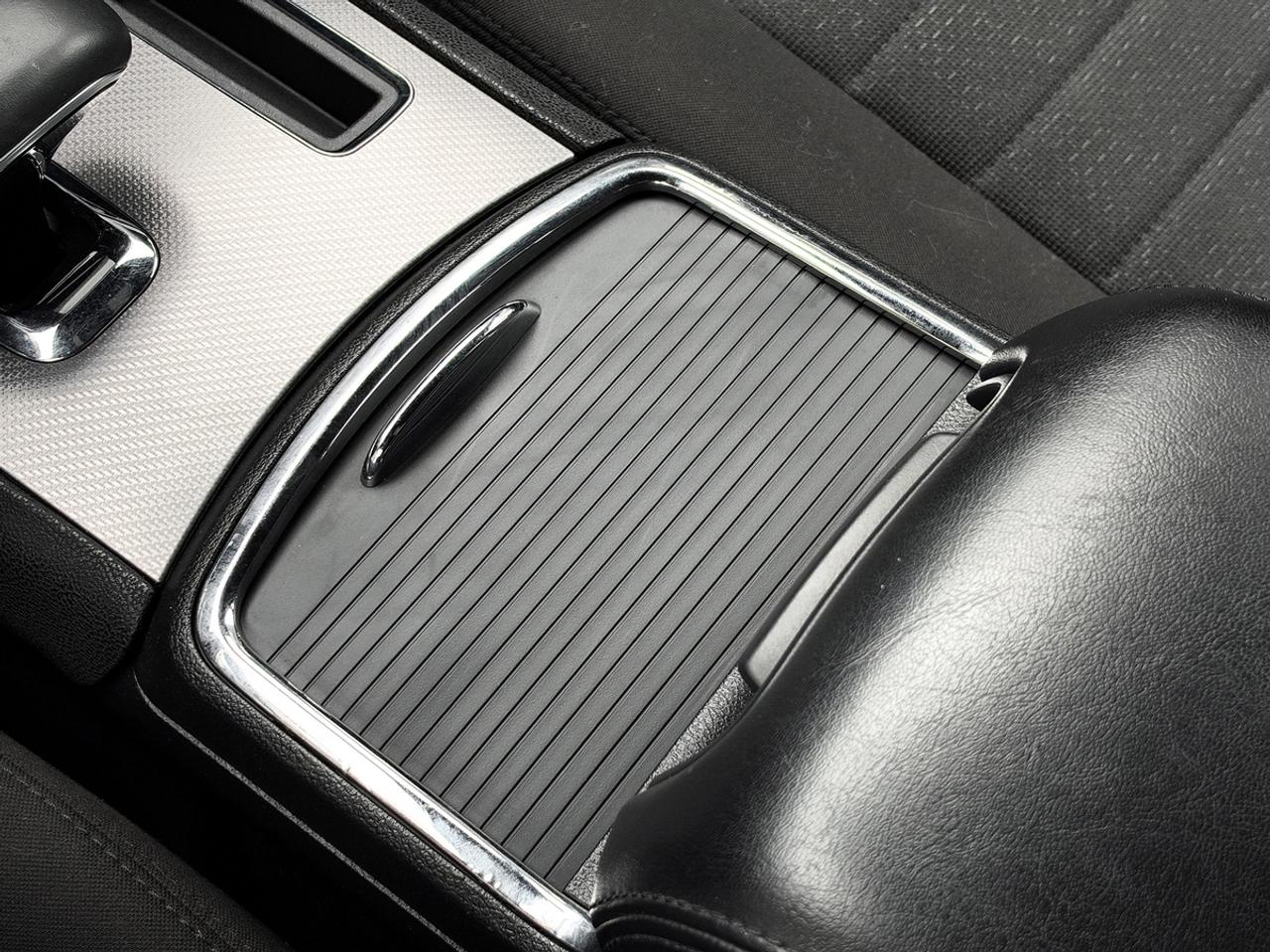 2013 Dodge Charger SXT w/Sun. Photo