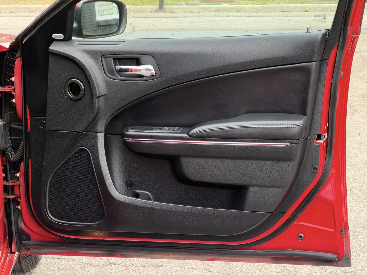 2013 Dodge Charger SXT w/Sun. Photo