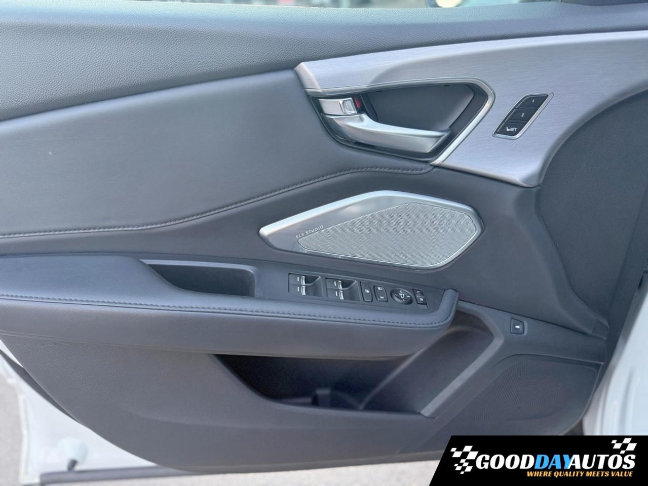 2019 Acura RDX TECH PKG | LOW KMS | CLEAN CARFAX | DEALER SRVICED Photo