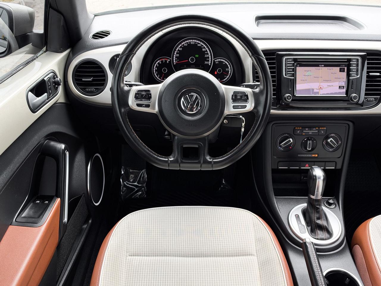 2016 Volkswagen BEETLE CLASSIC 1.8T Photo
