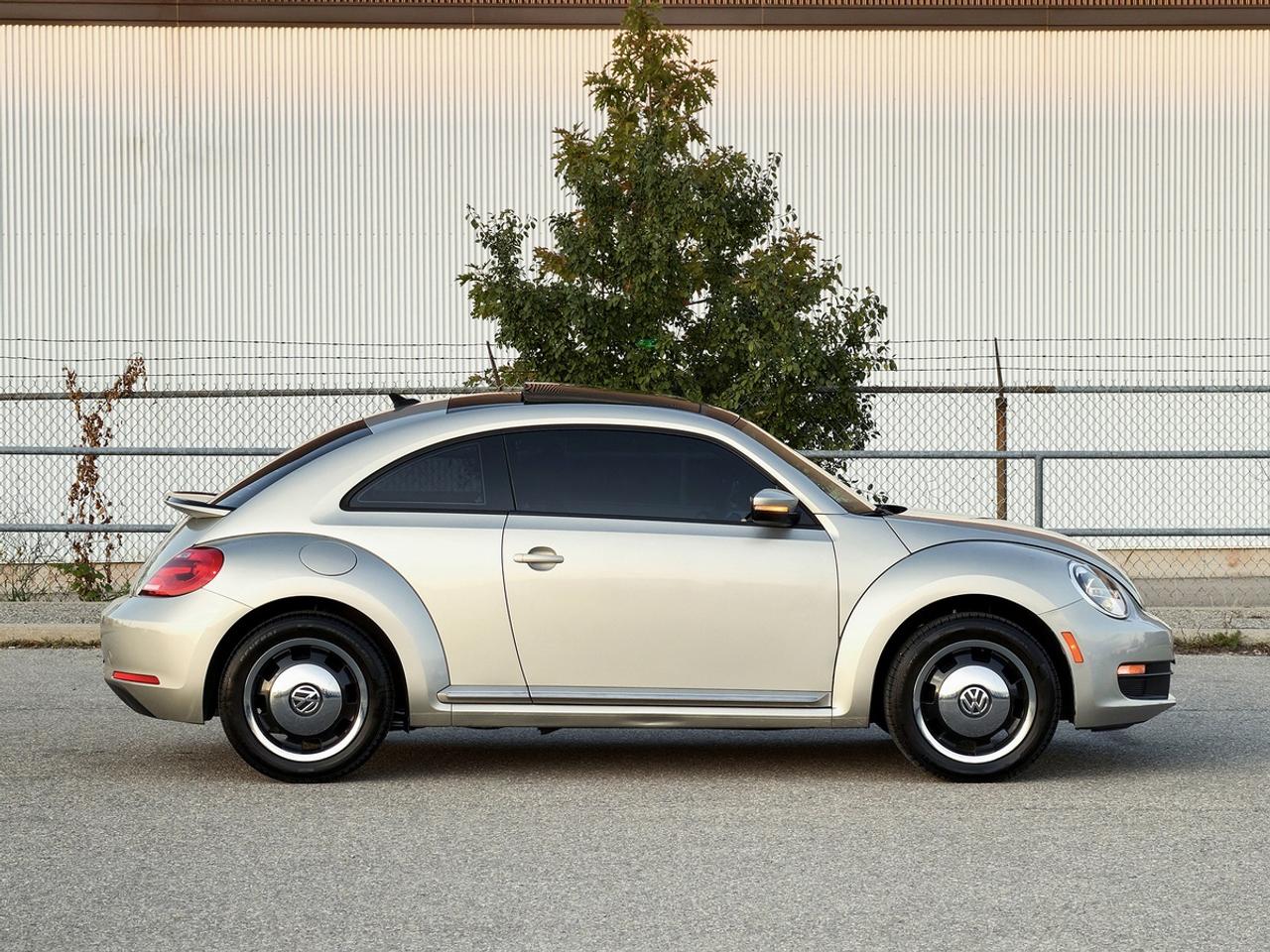 2016 Volkswagen BEETLE CLASSIC 1.8T Photo
