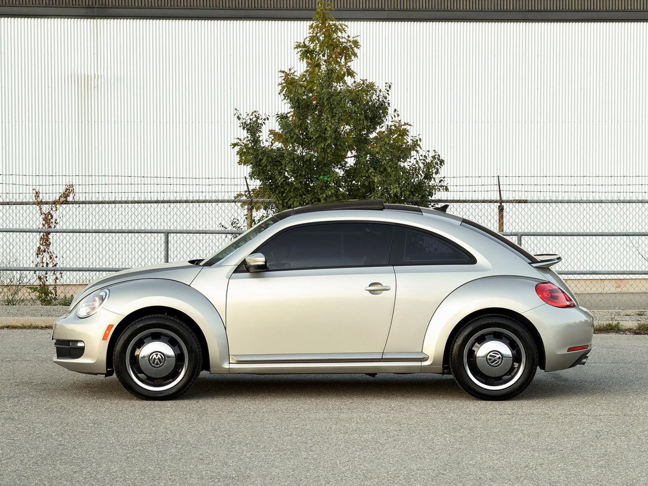 2016 Volkswagen BEETLE CLASSIC 1.8T Photo