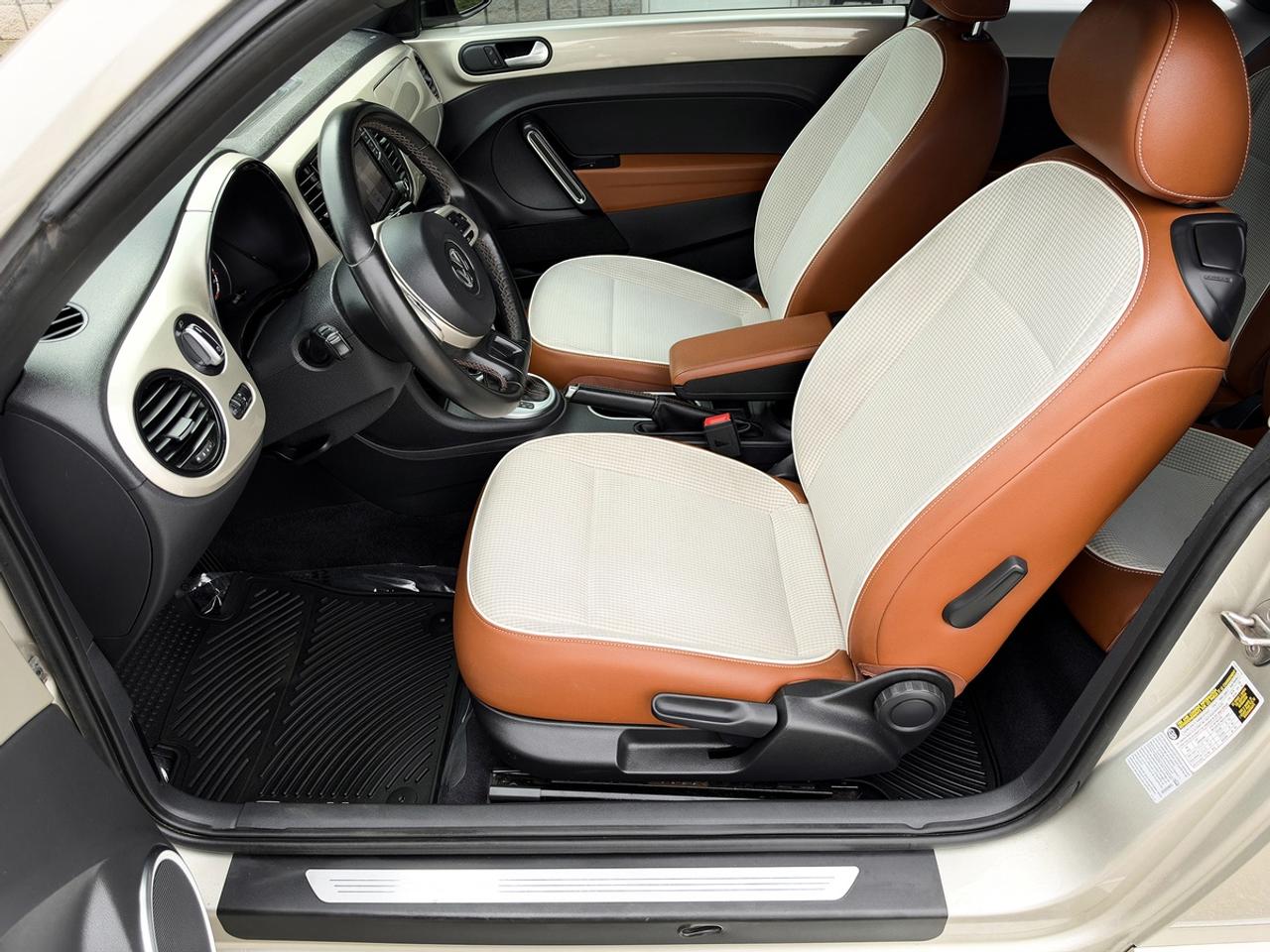 2016 Volkswagen BEETLE CLASSIC 1.8T Photo
