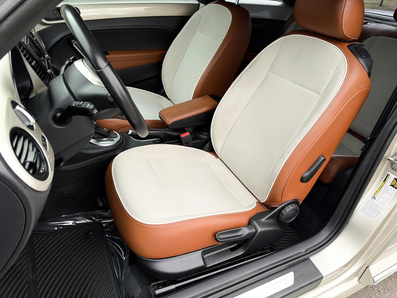 2016 Volkswagen BEETLE CLASSIC 1.8T Photo