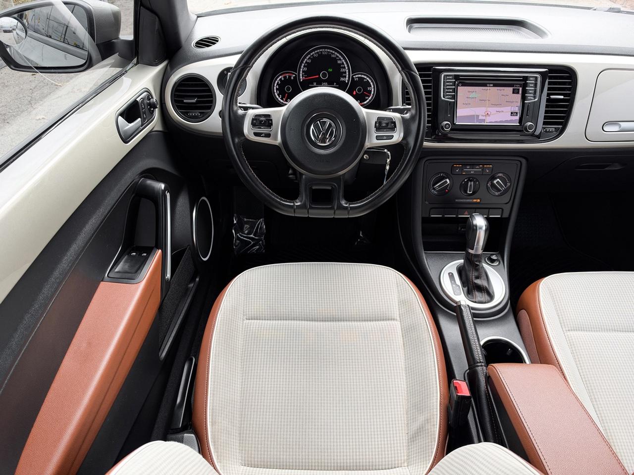2016 Volkswagen BEETLE CLASSIC 1.8T Photo