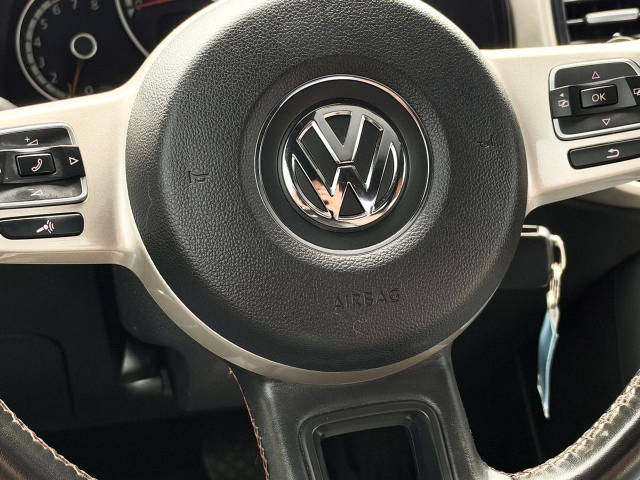 2016 Volkswagen BEETLE CLASSIC 1.8T Photo