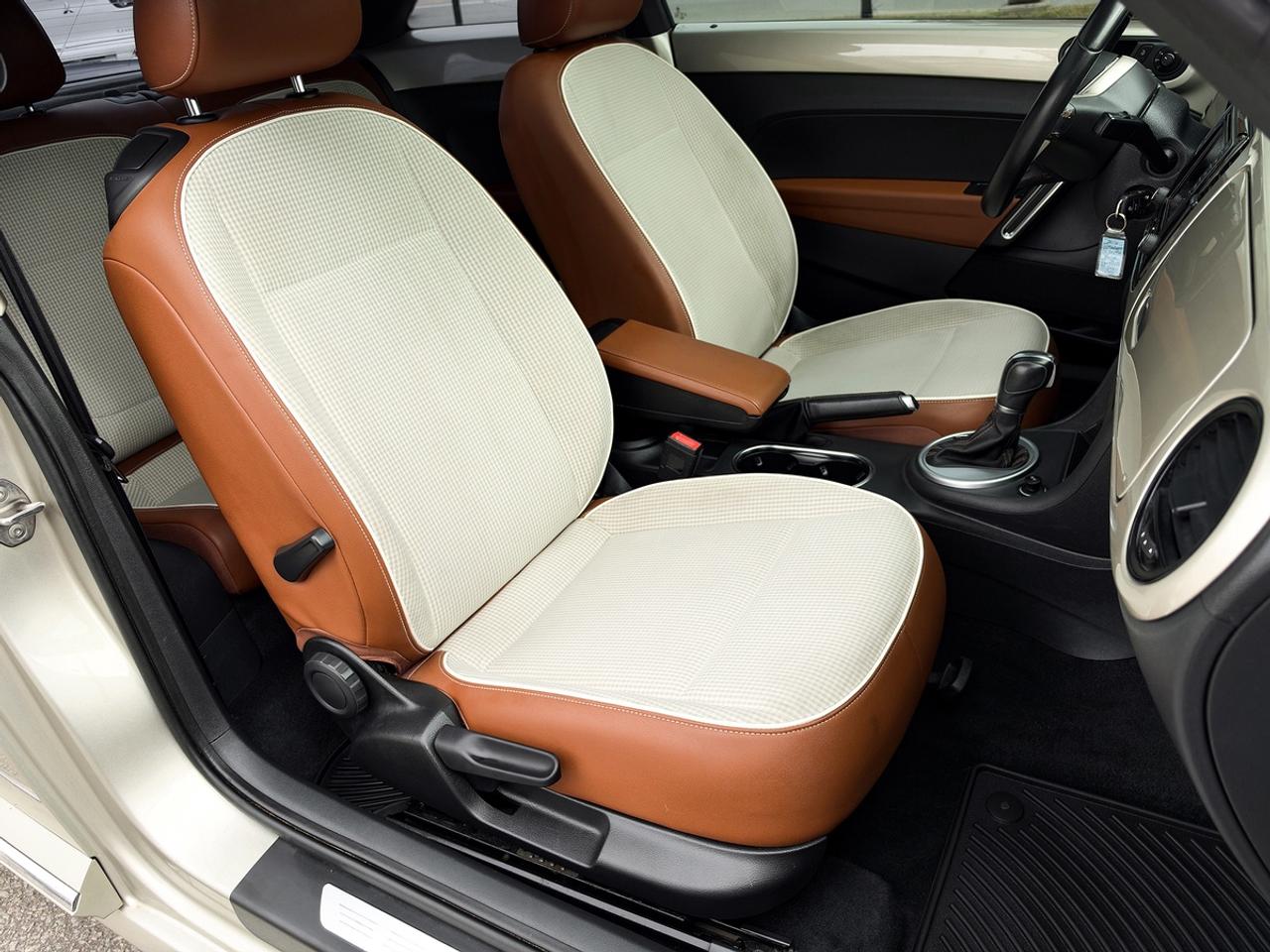 2016 Volkswagen BEETLE CLASSIC 1.8T Photo