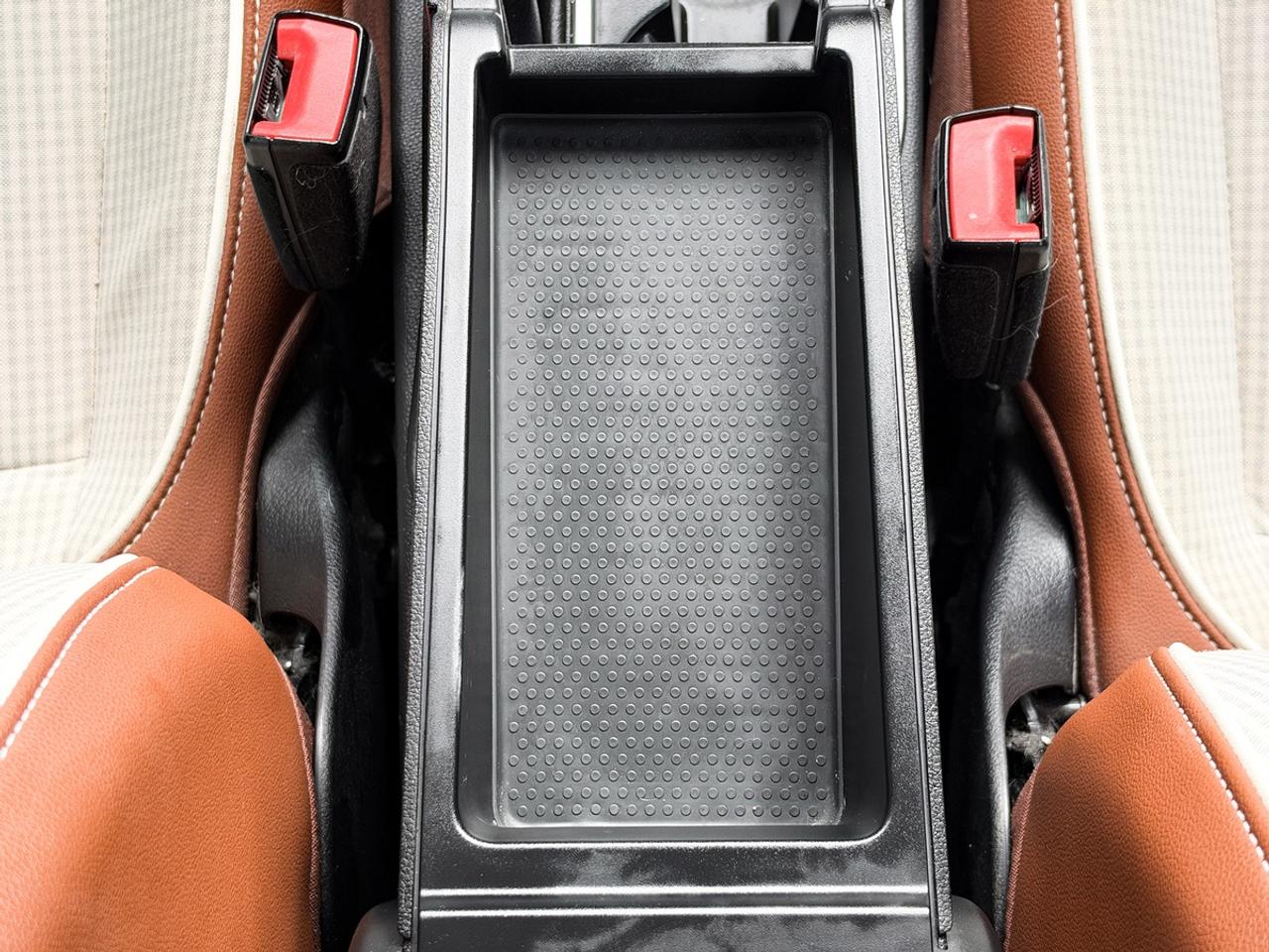 2016 Volkswagen BEETLE CLASSIC 1.8T Photo