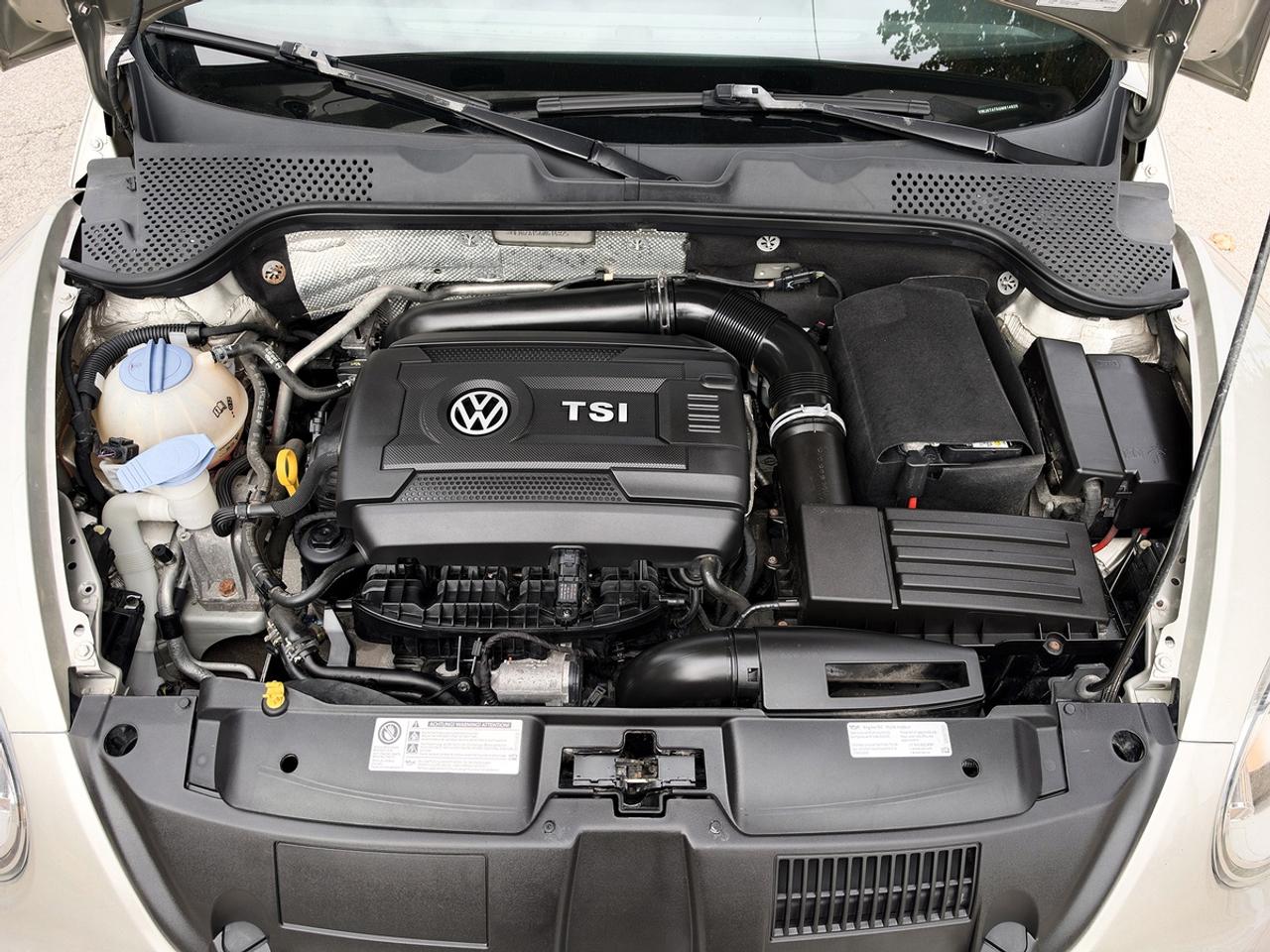 2016 Volkswagen BEETLE CLASSIC 1.8T Photo