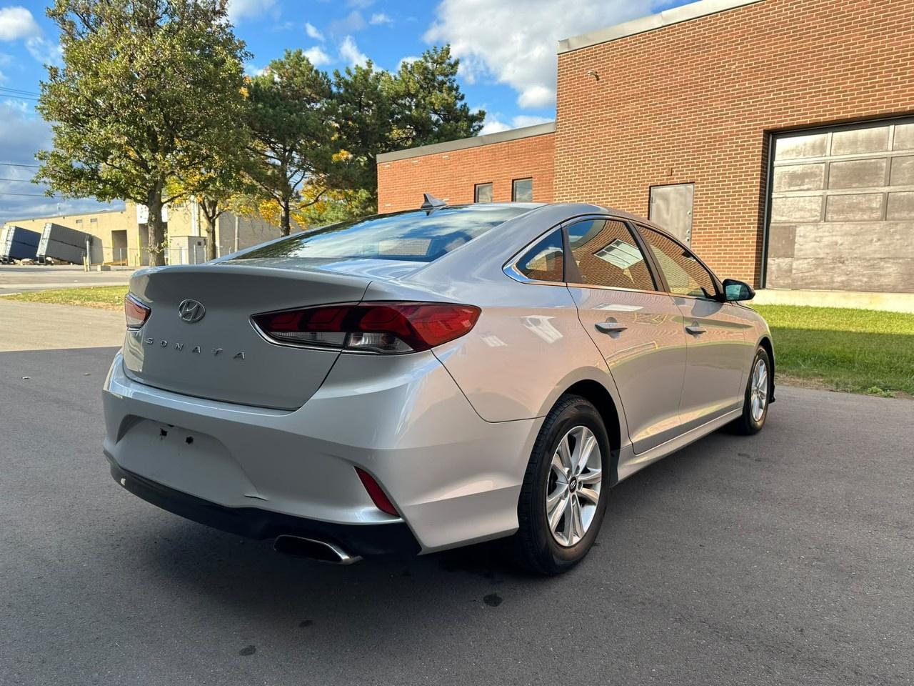 2019 Hyundai Sonata 2.4L Essential Photo