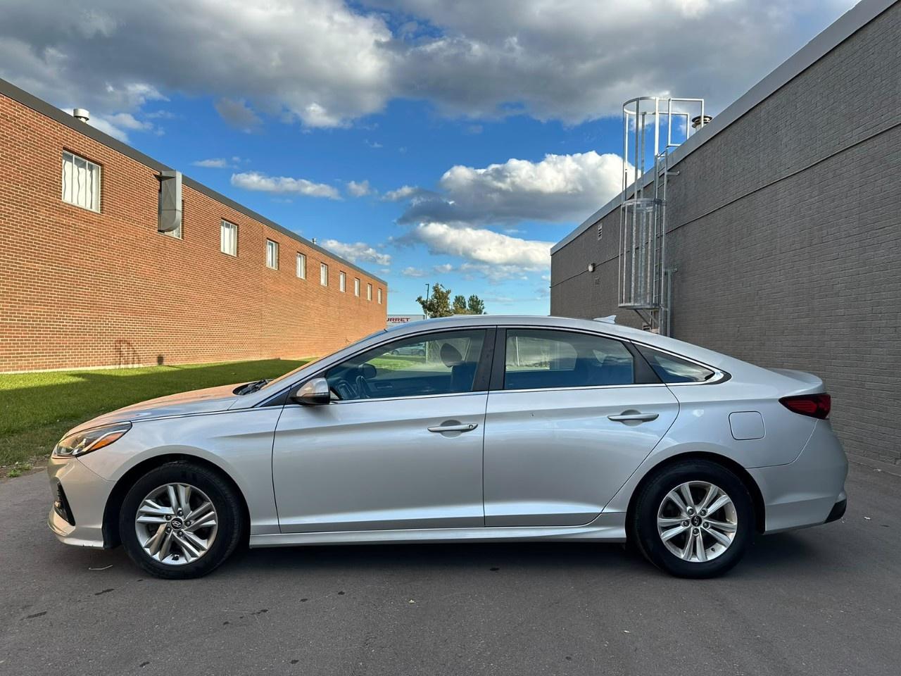 2019 Hyundai Sonata 2.4L Essential Photo