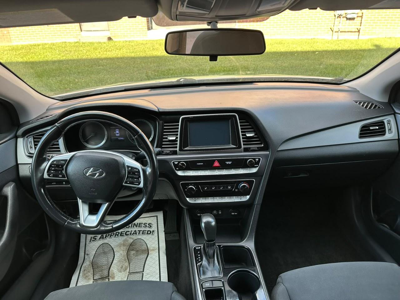 2019 Hyundai Sonata 2.4L Essential Photo