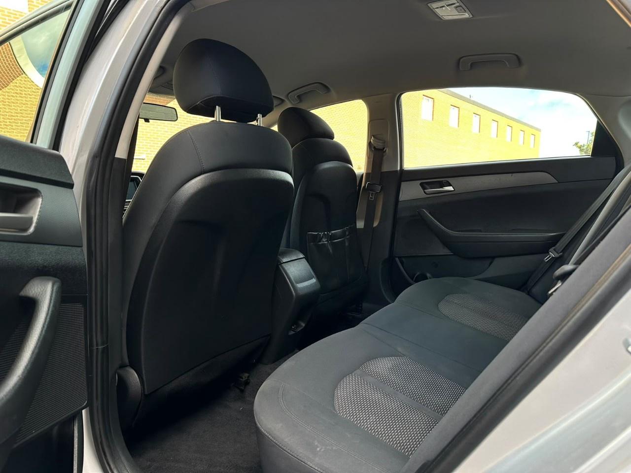 2019 Hyundai Sonata 2.4L Essential Photo