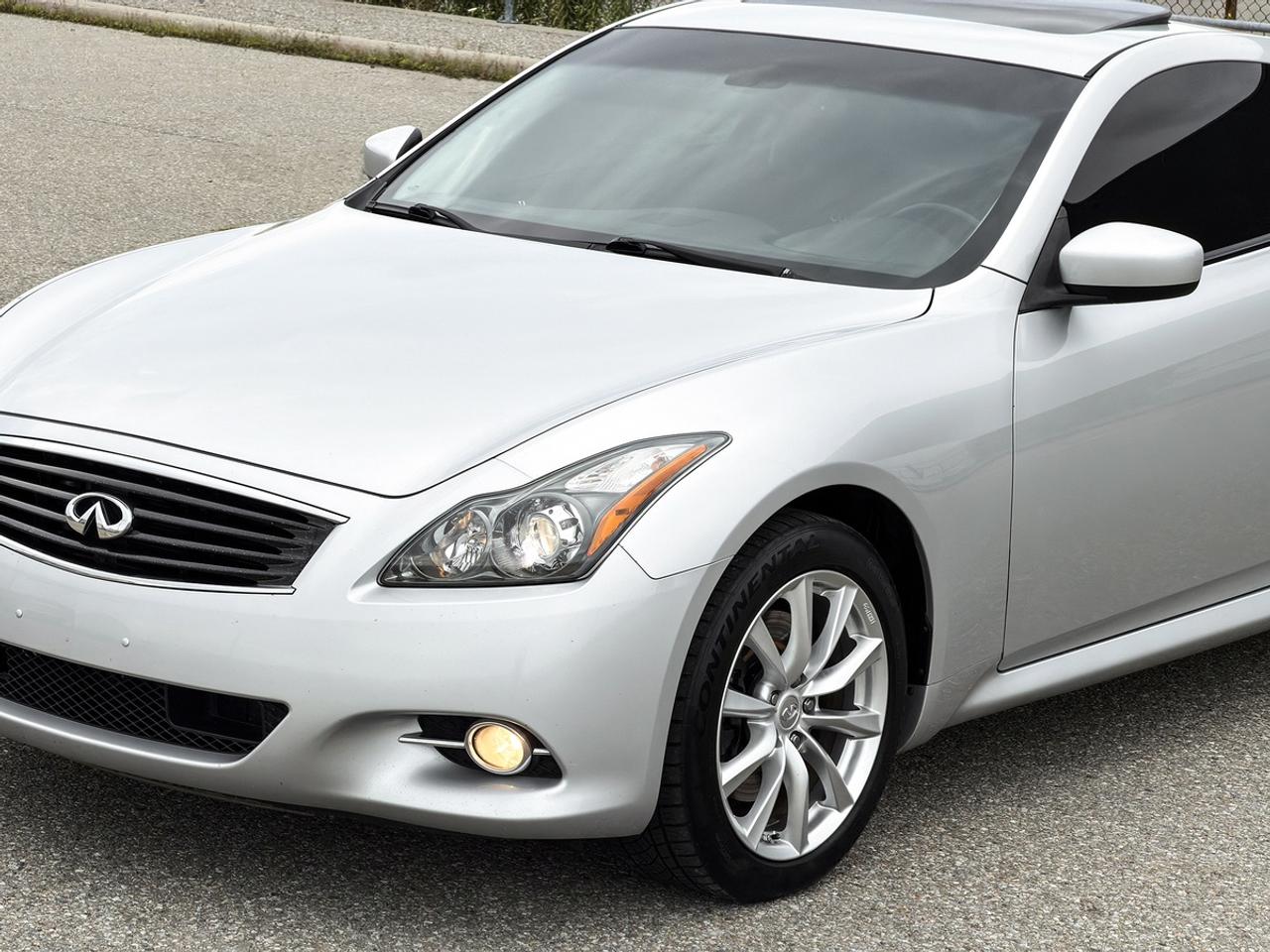 2012 Infiniti G37X  AWD w/Tech Pkg Photo