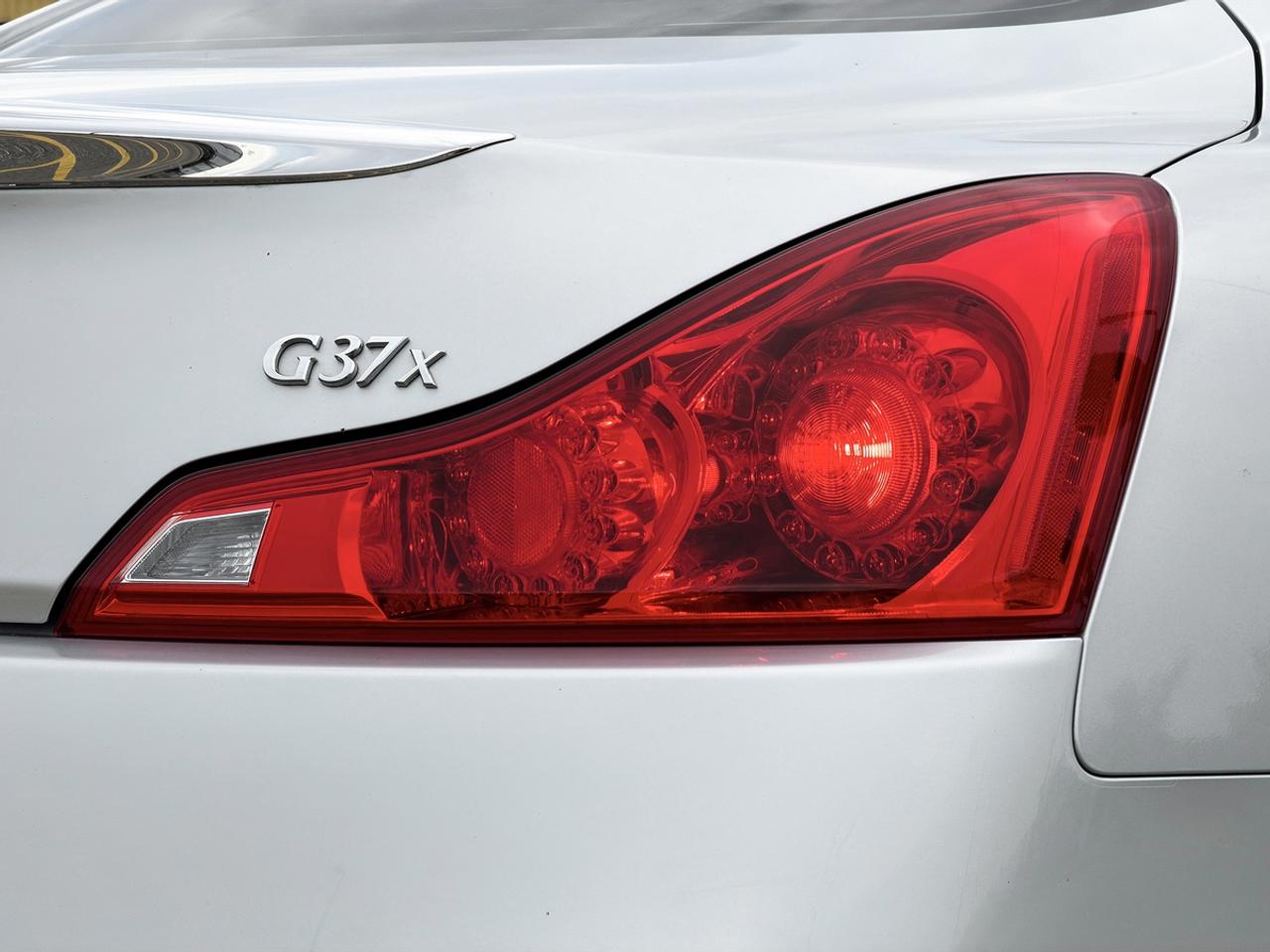 2012 Infiniti G37X  AWD w/Tech Pkg Photo