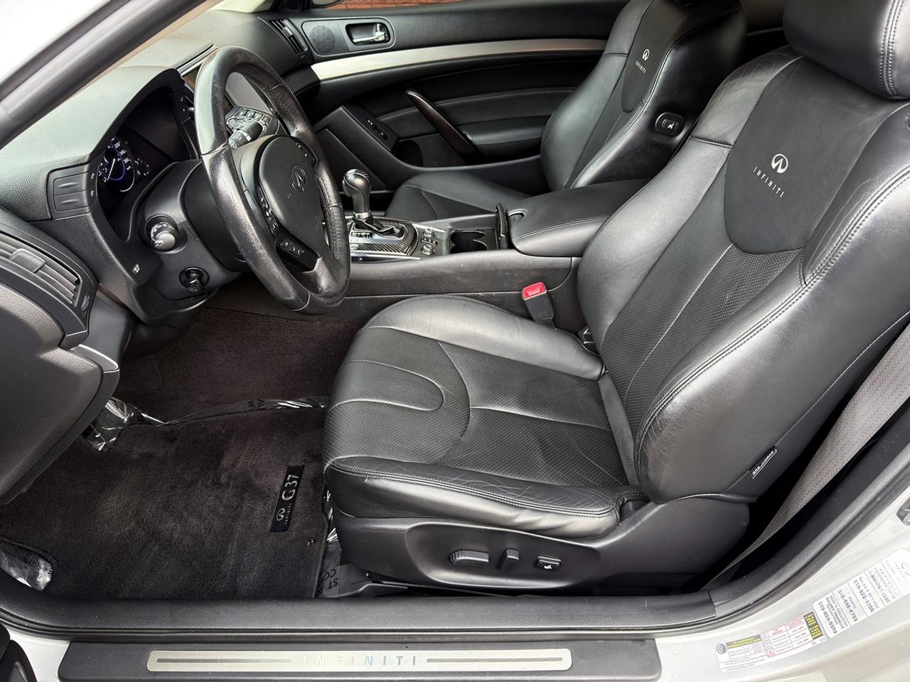 2012 Infiniti G37X  AWD w/Tech Pkg Photo