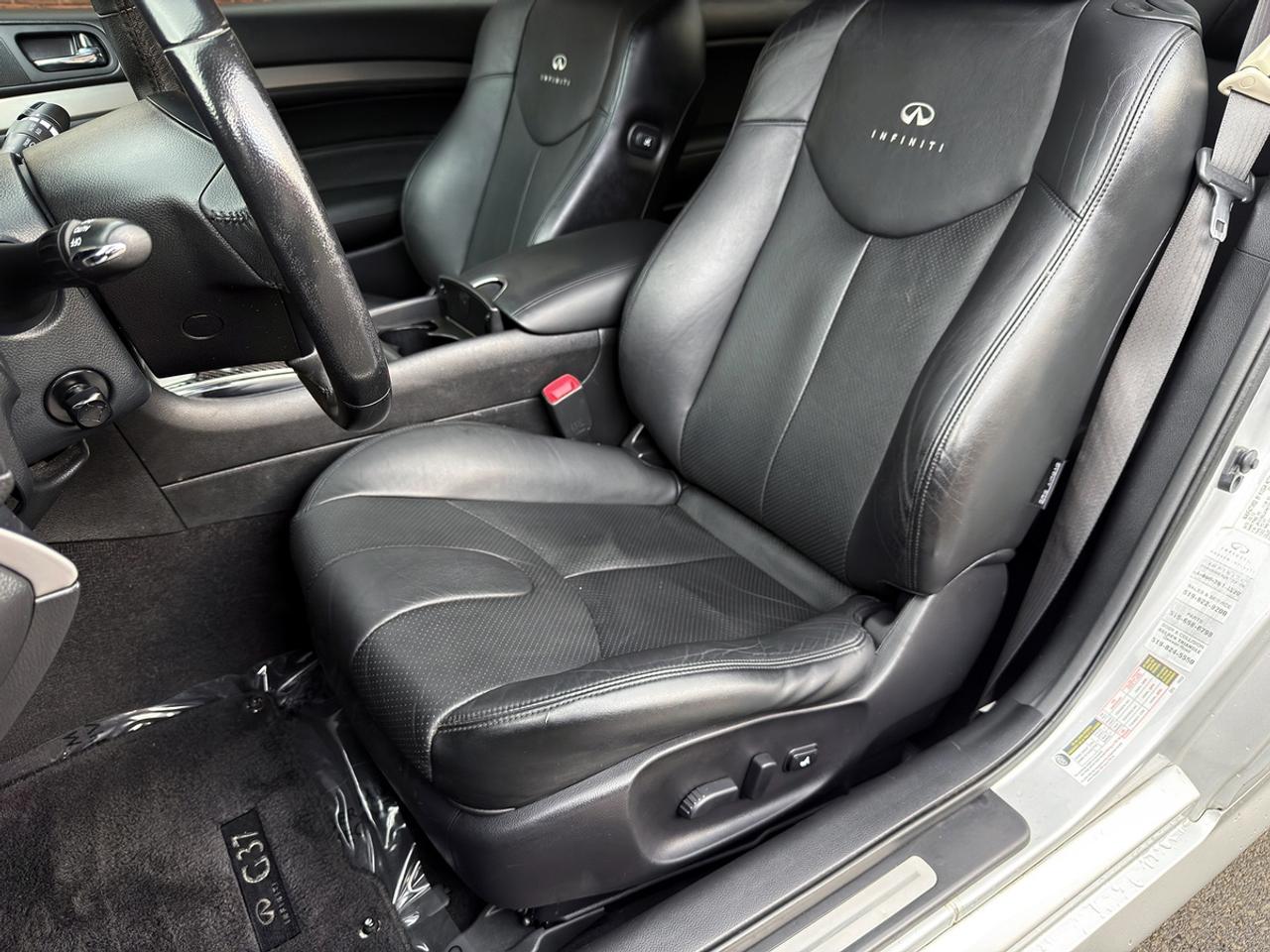 2012 Infiniti G37X  AWD w/Tech Pkg Photo