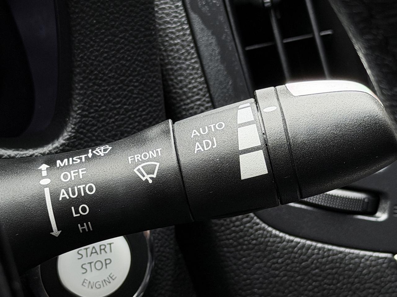 2012 Infiniti G37X  AWD w/Tech Pkg Photo