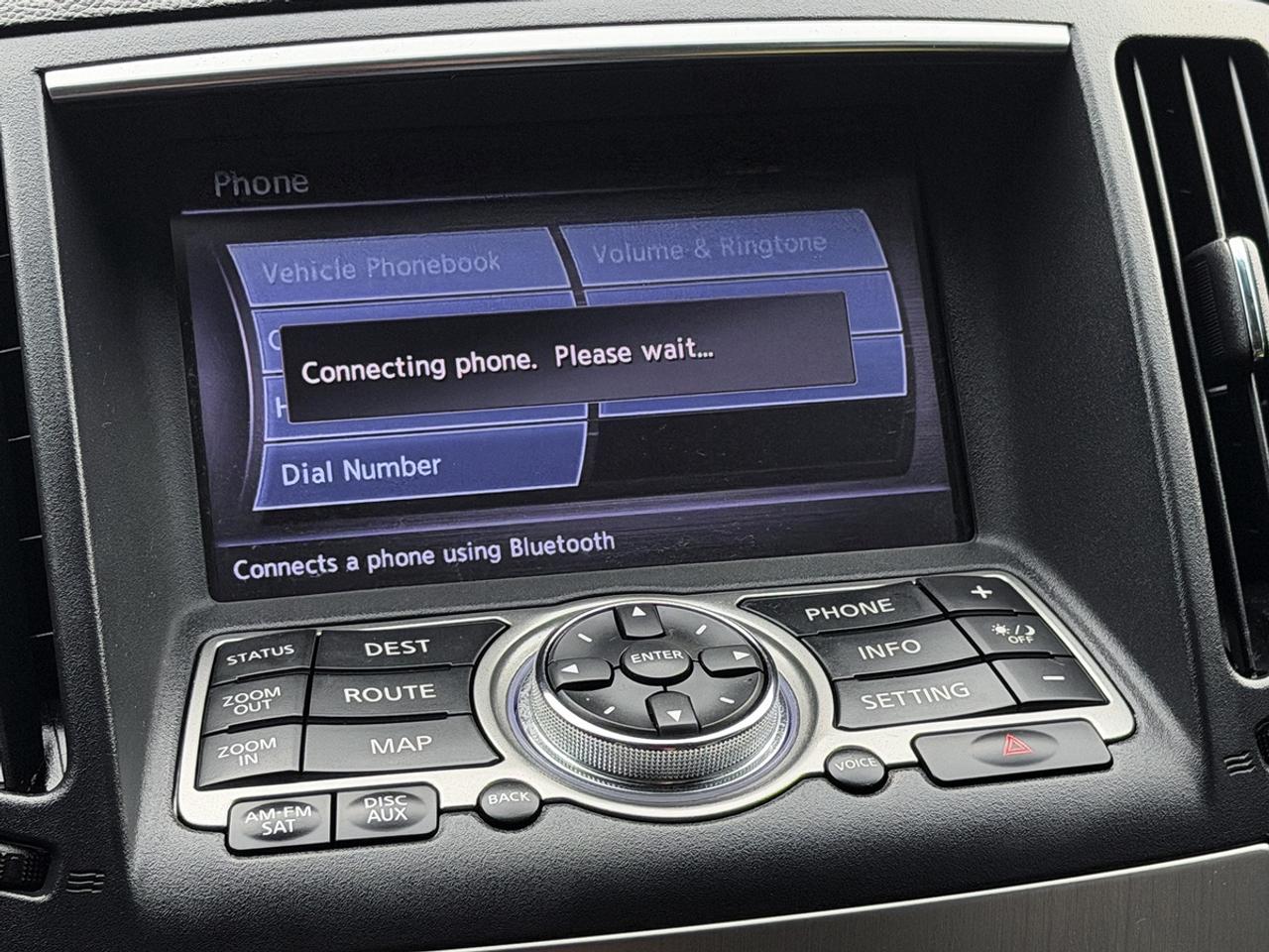 2012 Infiniti G37X  AWD w/Tech Pkg Photo