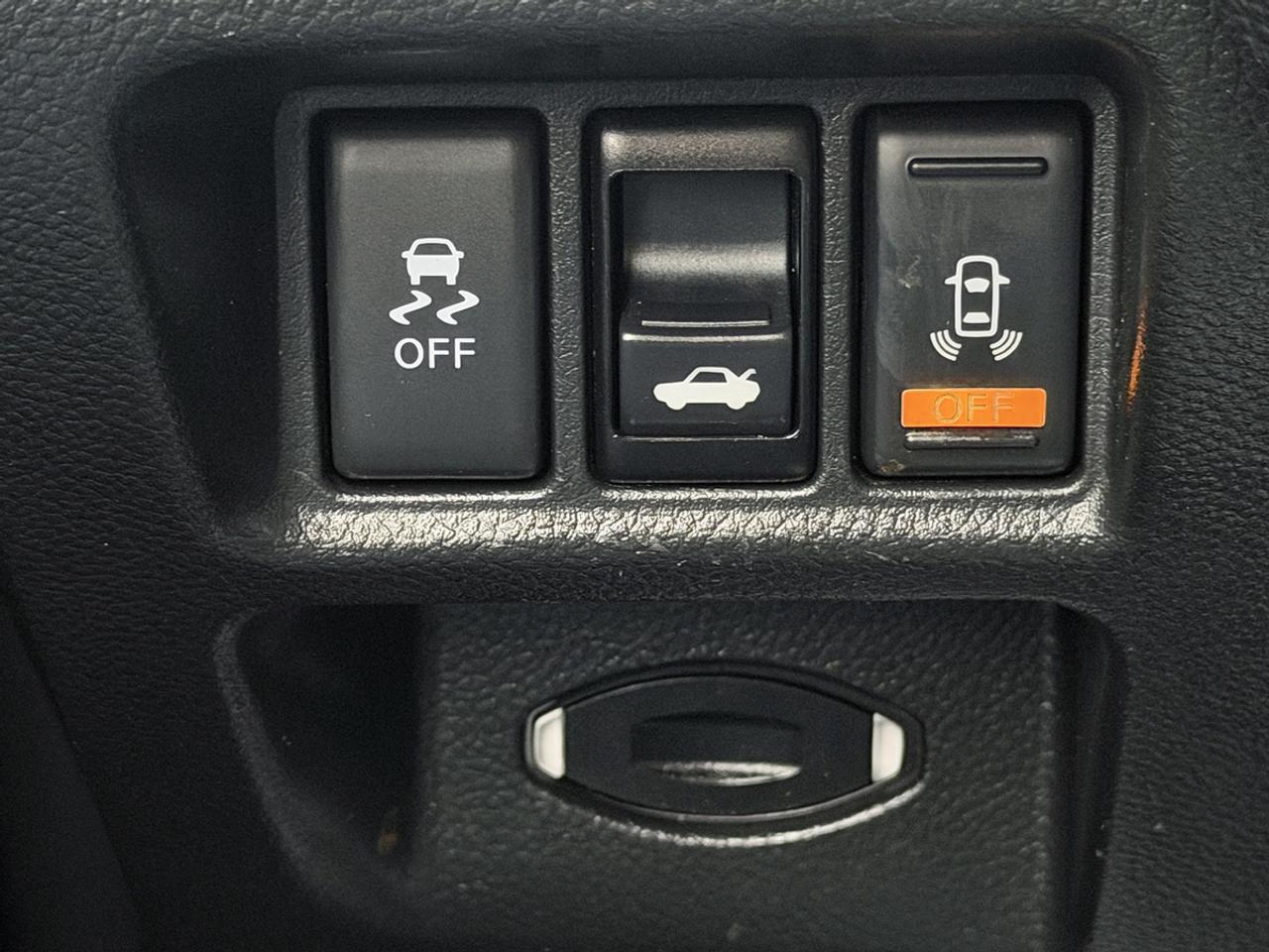 2012 Infiniti G37X  AWD w/Tech Pkg Photo