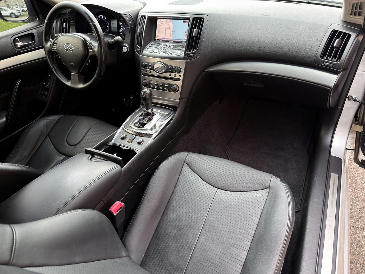 2012 Infiniti G37X  AWD w/Tech Pkg Photo