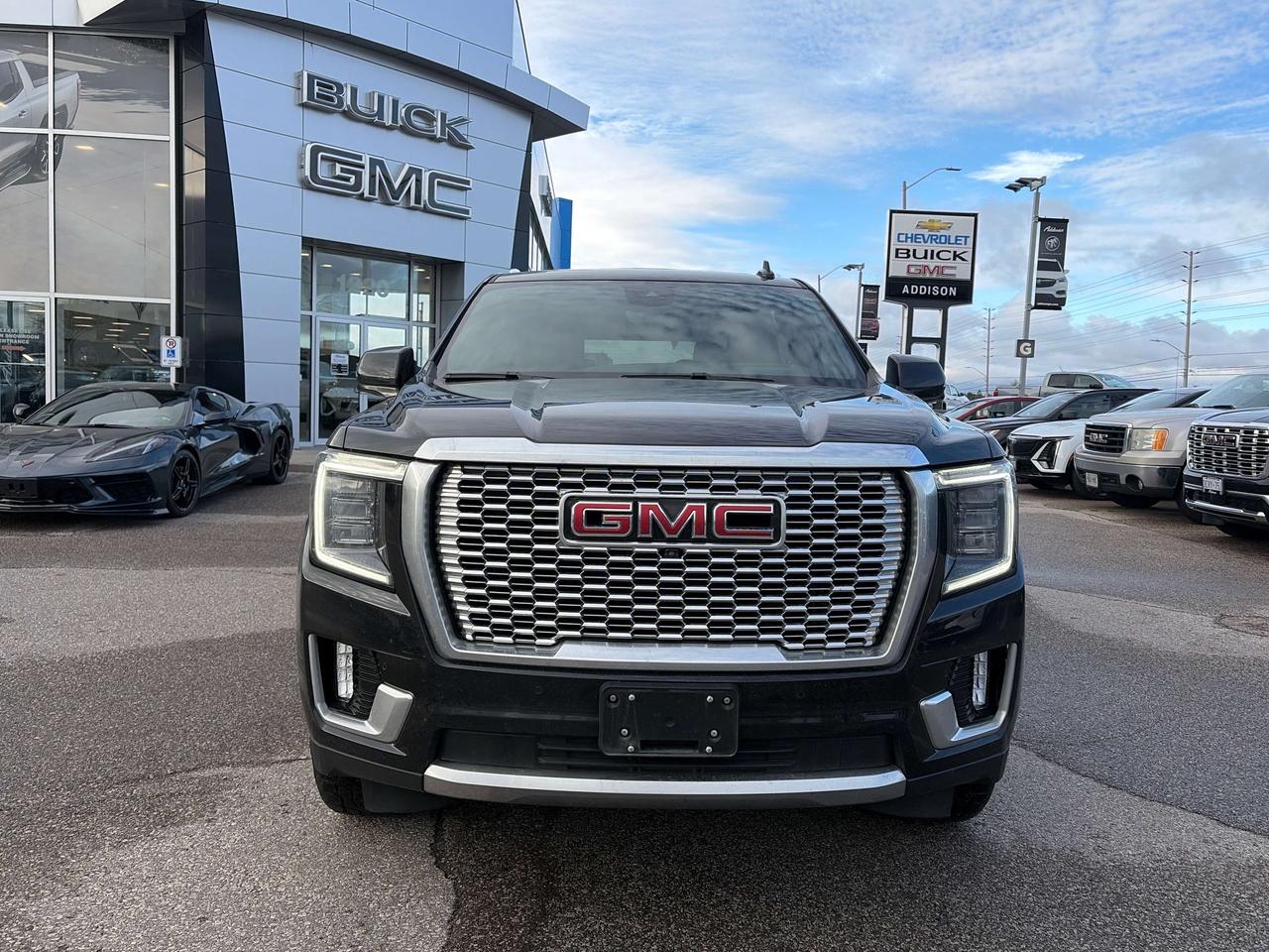 2023 GMC Yukon Denali Photo