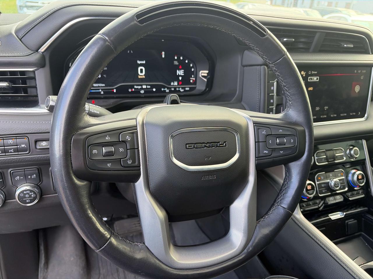 2023 GMC Yukon Denali Photo