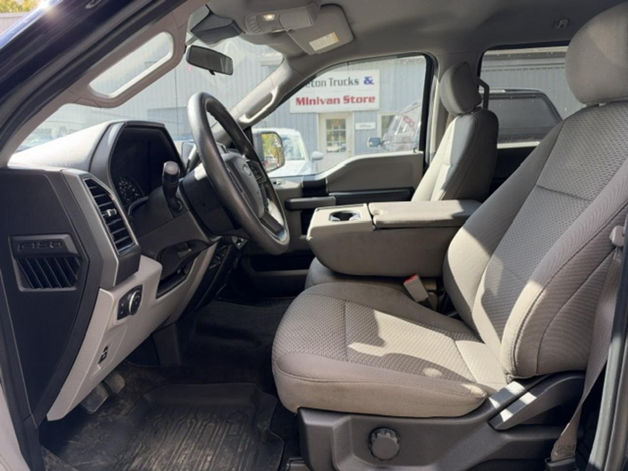 2020 Ford F-150 XLT CREW CAB STD BED 4WD SUPERCREW Photo