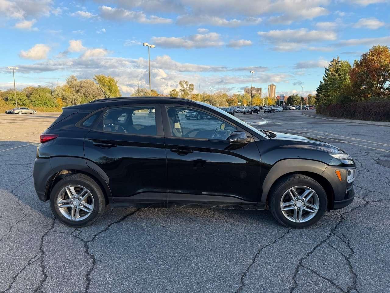 2020 Hyundai KONA Essential Photo4