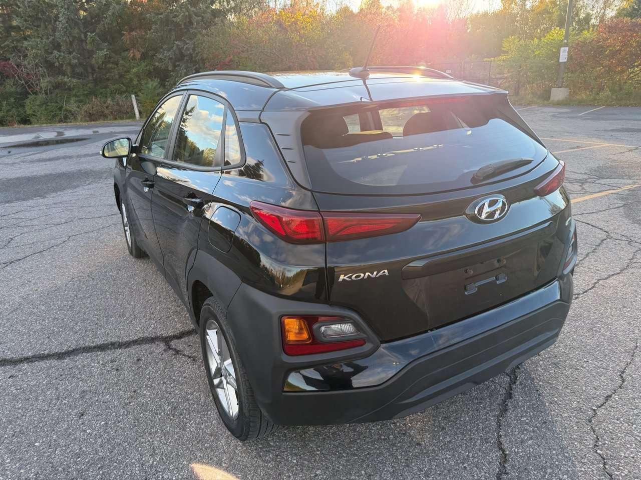 2020 Hyundai KONA Essential Photo2