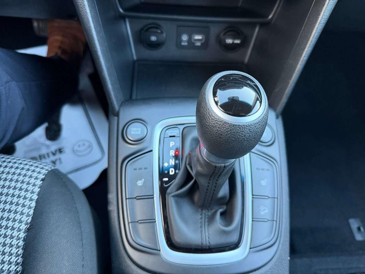 2020 Hyundai KONA Essential Photo