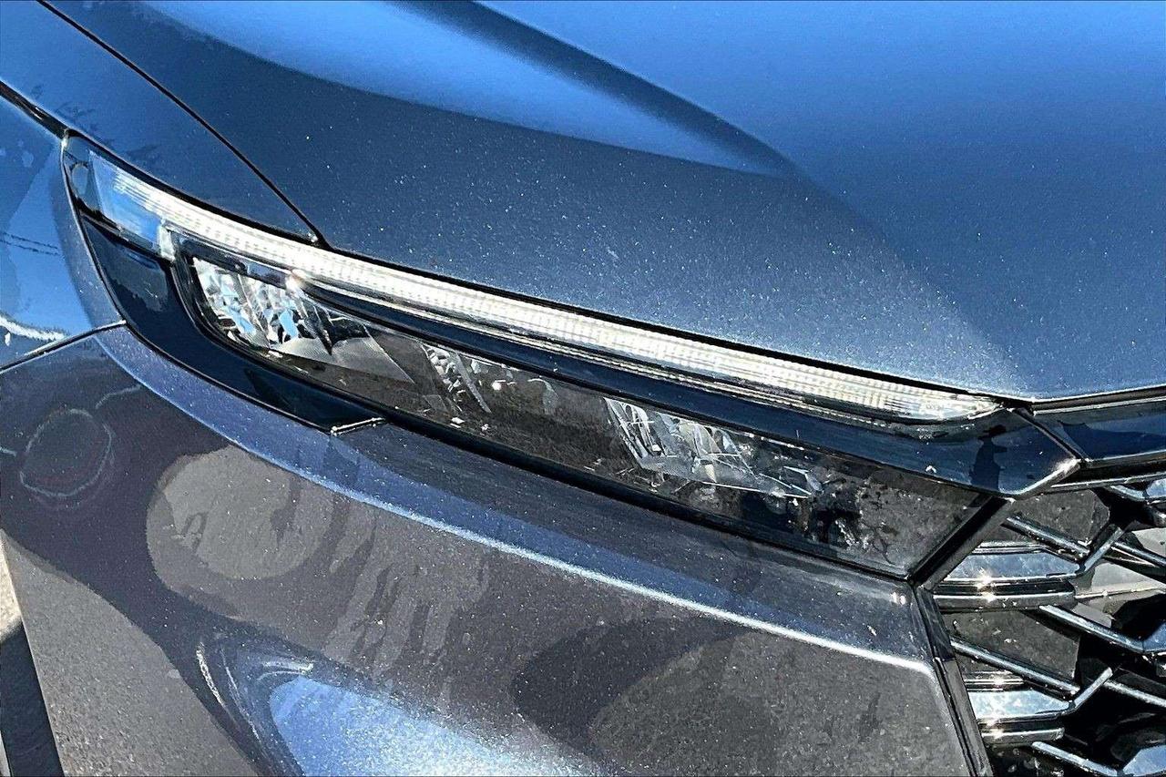 2023 Honda CR-V Hybrid Touring AWD   Blind Spot   Navi   Sunroof Photo