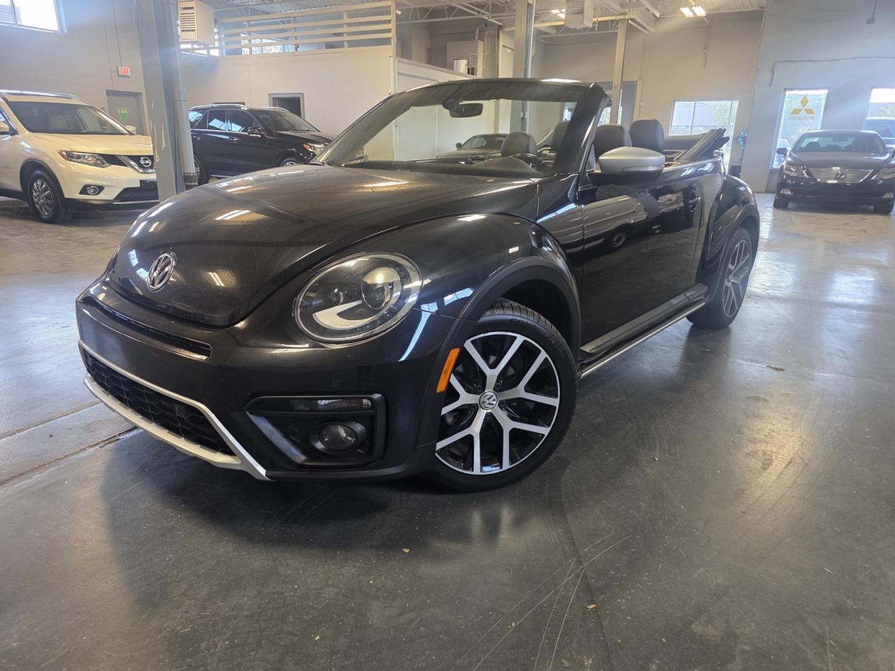 2018 Volkswagen Beetle DUNE PACKAGE Photo0