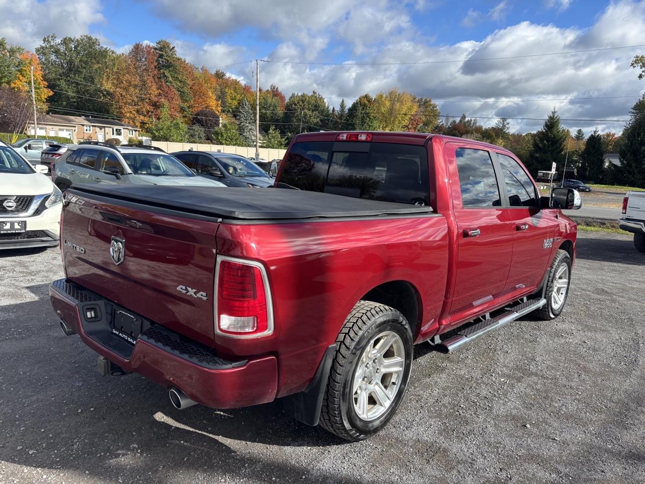 2015 RAM 1500 Laramie Limited Photo4