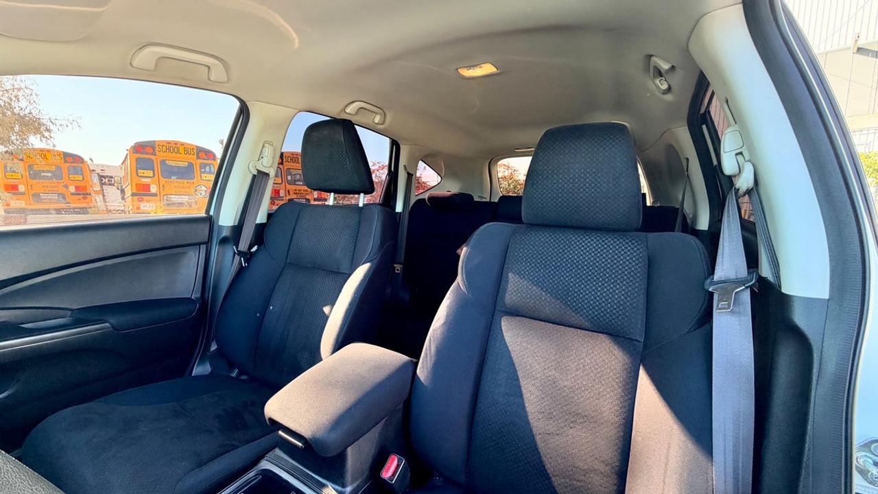2015 Honda CR-V SE Photo