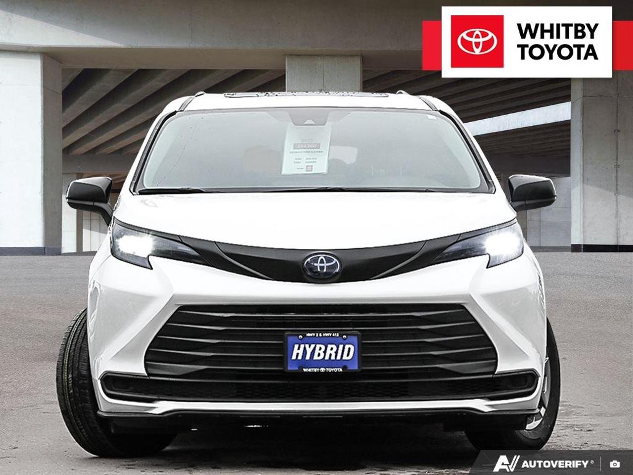 2025 Toyota Sienna XLE Hybrid 2.5L Photo2