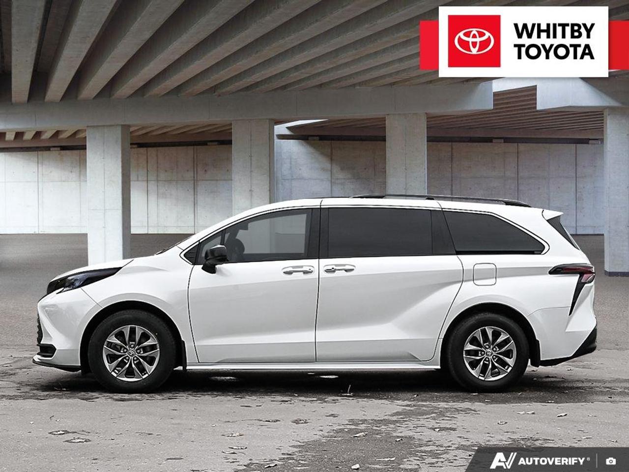 2025 Toyota Sienna XLE Hybrid 2.5L Photo3