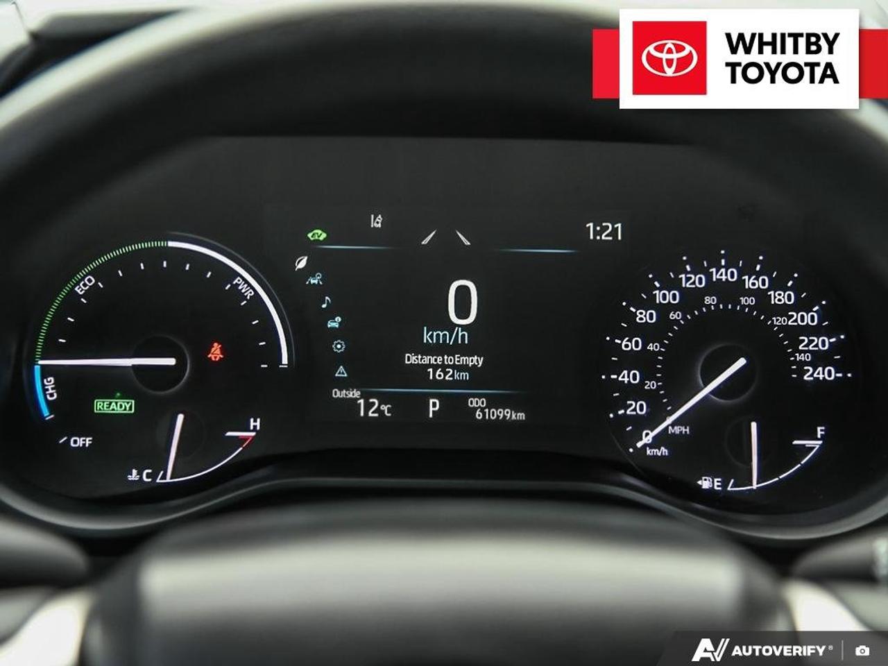 2025 Toyota Sienna XLE Hybrid 2.5L Photo