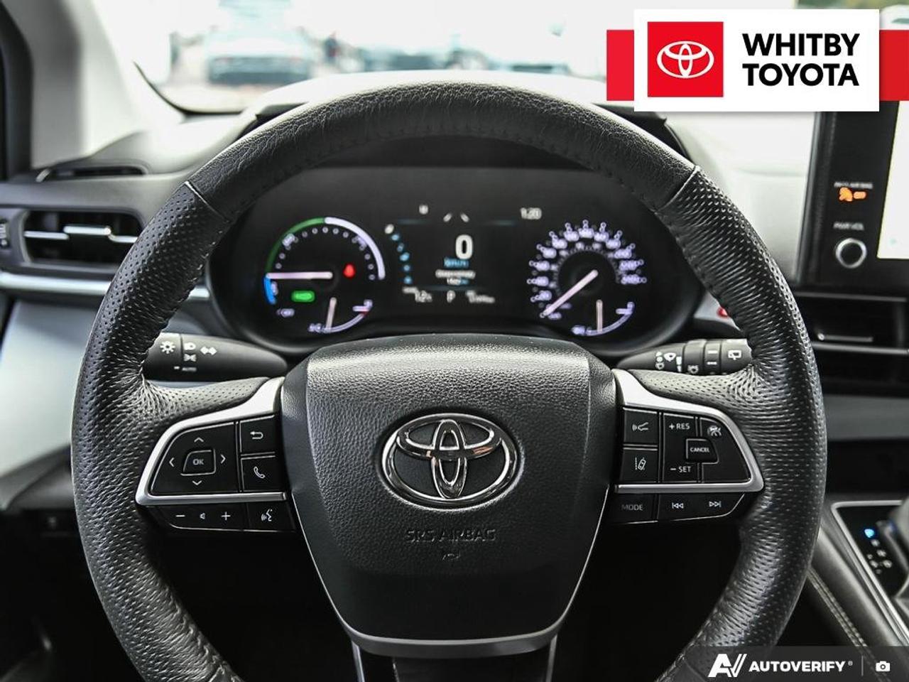 2025 Toyota Sienna XLE Hybrid 2.5L Photo