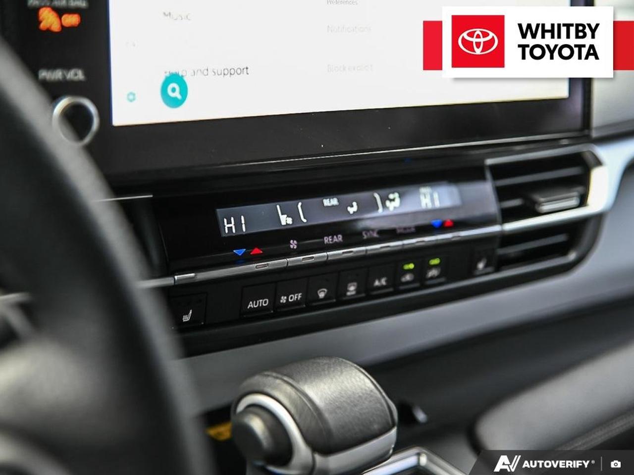 2025 Toyota Sienna XLE Hybrid 2.5L Photo