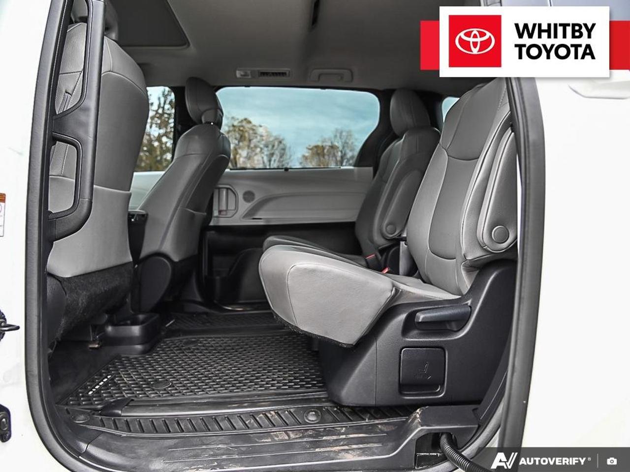 2025 Toyota Sienna XLE Hybrid 2.5L Photo